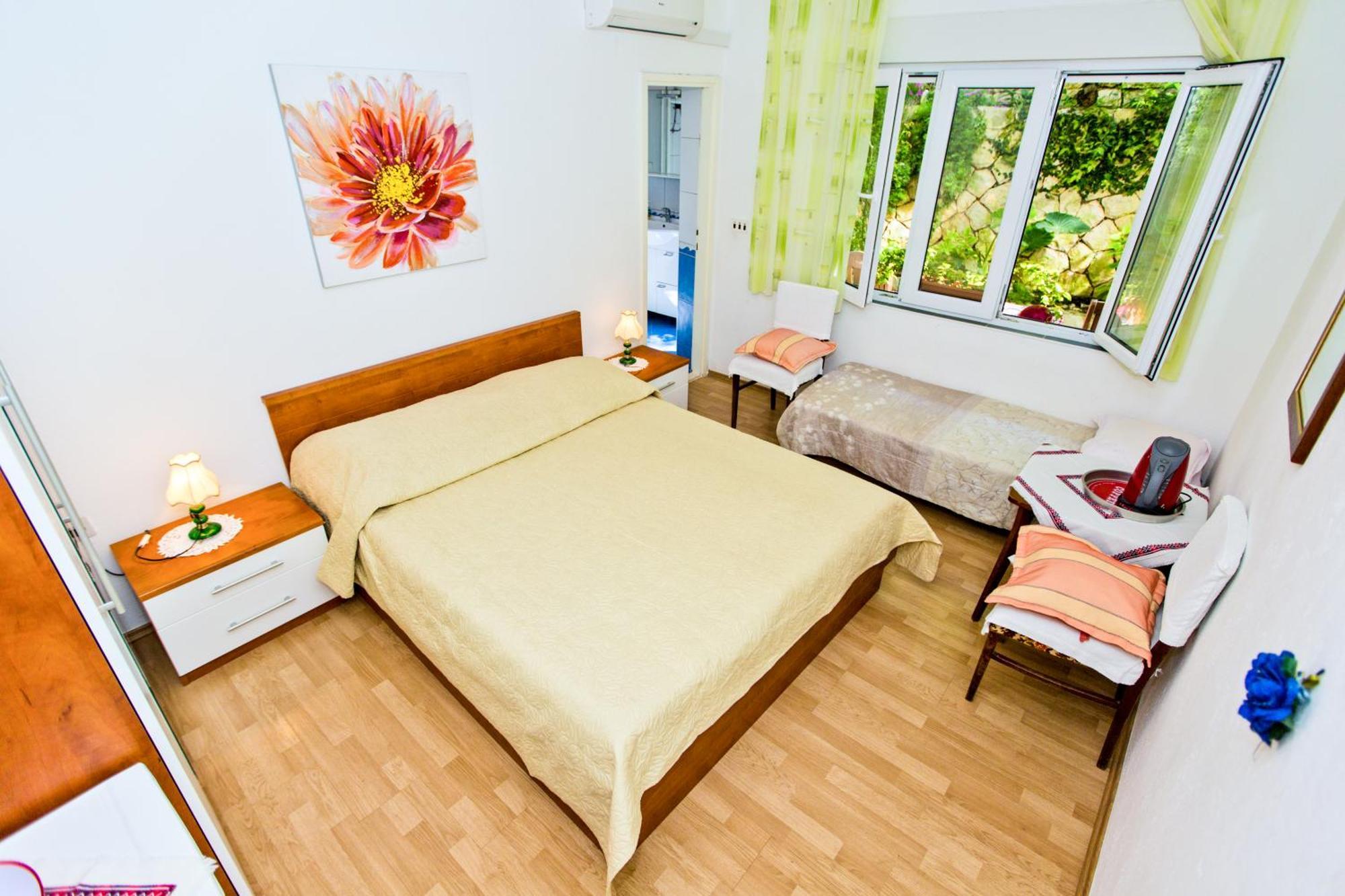 Rooms Barbaric Hvar Town Eksteriør bilde